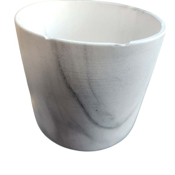 Marble pattern planter/pot - Picture 6 of 8